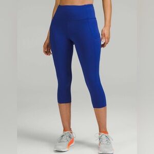 Lululemon Fast and Free High-Rise Crop 19"
Psychic size 8